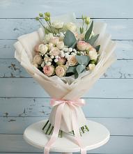 Букет цветов из:  Розы и Лизиантусы в Языково