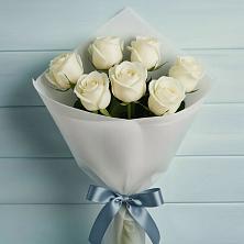 Букет 7 Белых роз Эдлесс Лав в Языково
