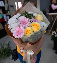 Букет цветов из:  Герберы, Розы и Хризантемы в Языково