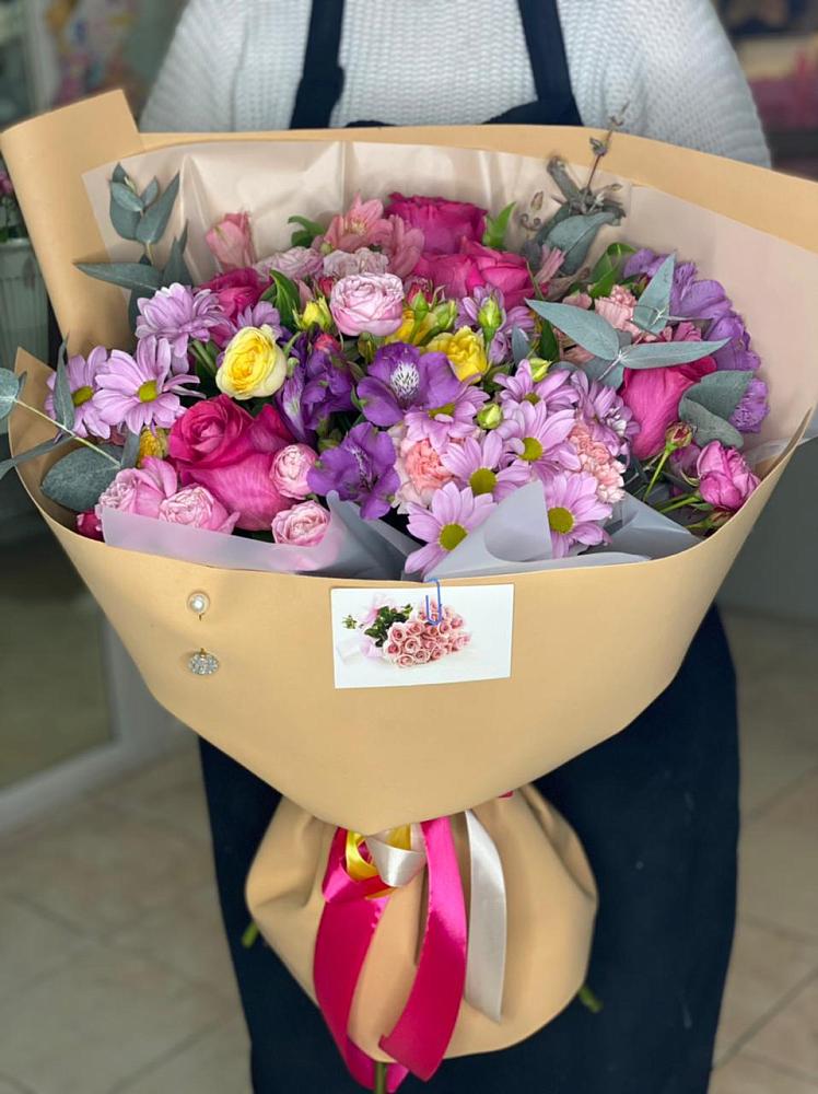 Букет цветов из: Хризантемы, Гвоздики и Альстромерии в Языково