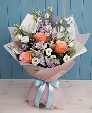 Букет цветов из:  Лизиантусы, Розы, Альстромерии и Гипсофила в Языково