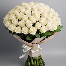 Букет 101 беля роза Белоснежка в Языково