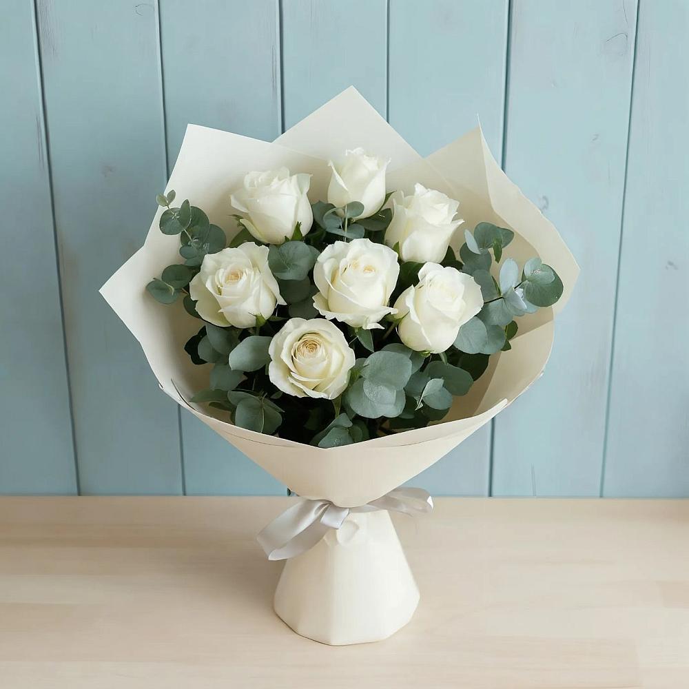 Букет Белые розы в Эвкалипте в Языково