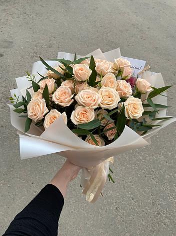Букет Кремовые розы Латте в Языково