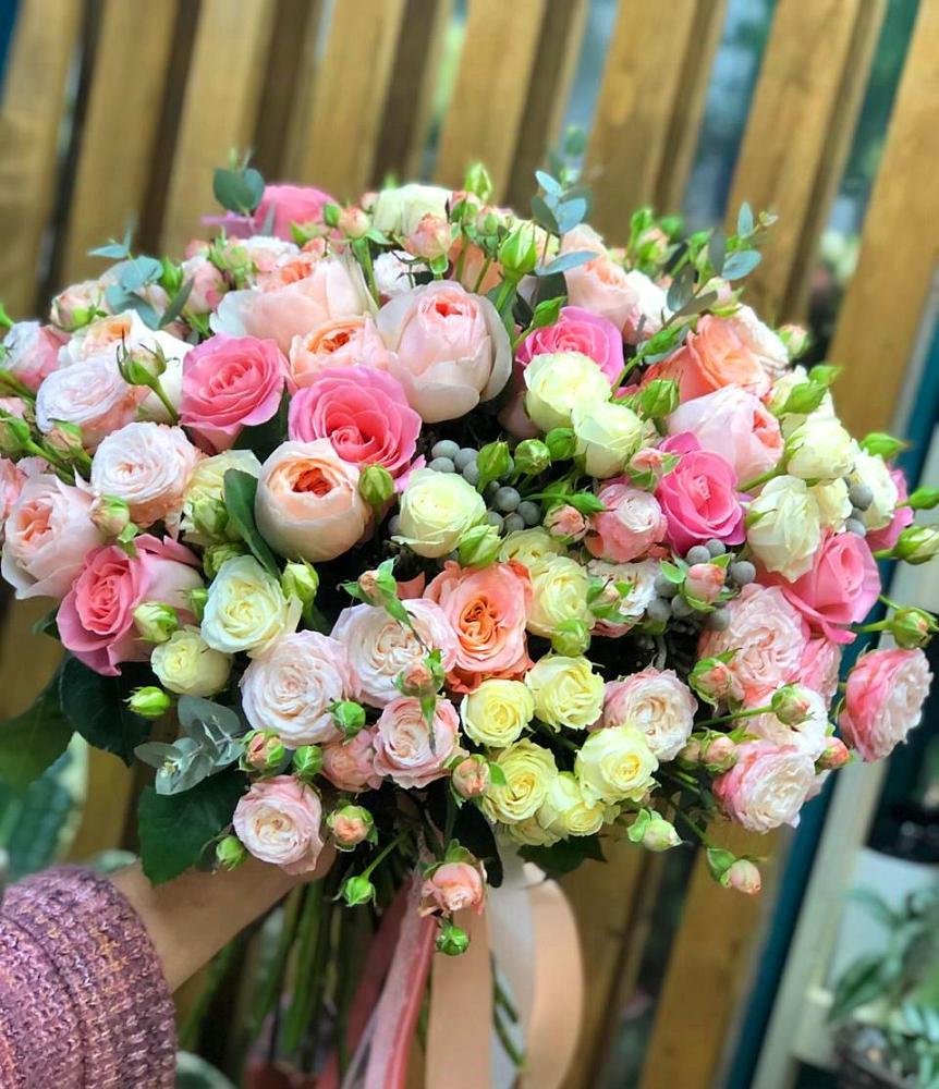 Букет цветов из: Розы в Языково