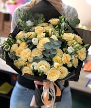 Букет цветов из:  Розы и Лизиантусы в Языково