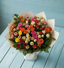 Букет Микс из разноцветных кустовых роз в Языково