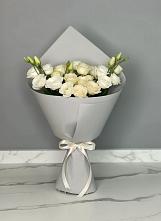 Букет цветов из:  Розы и Лизиантусы #REPLACE_PRED# Языково